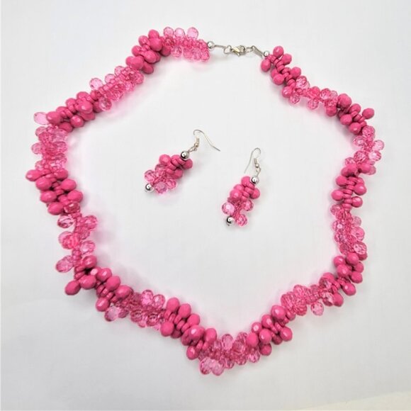PINK and Glassy Pink Faceted Bead Cluster Necklace and Earrings Set - Picture 2 of 9